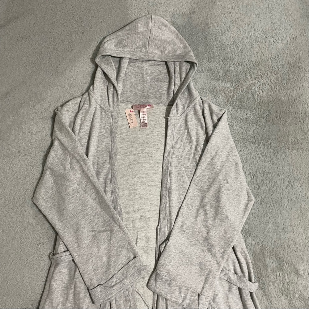 BRAND NEW Bathrobe